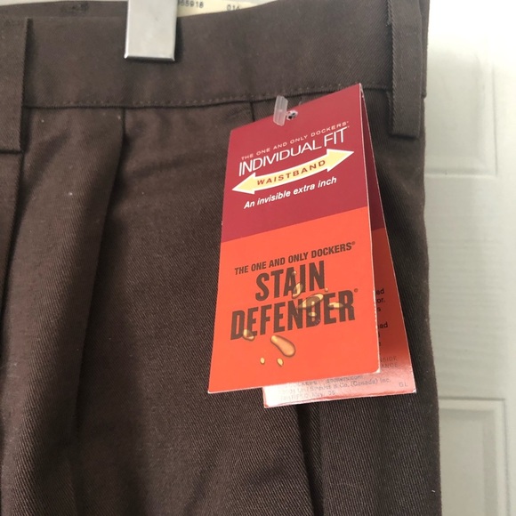 DOCKERS Classic Fit Pleated Khaki size 36x30 - Picture 16 of 16